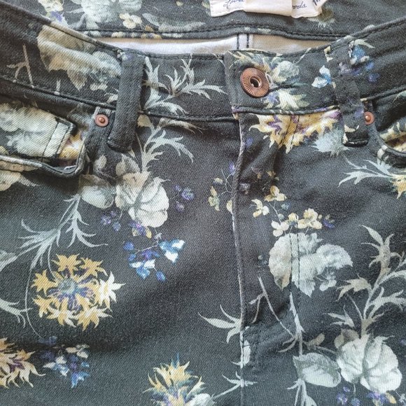 Green Floral Print Jeans, sz 6 - Picture 3 of 8
